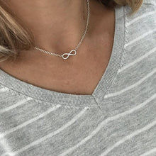 Load image into Gallery viewer, INFINITY LOVE LOOP NECKLACE